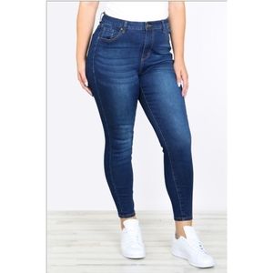 Curvy Queen Blue Jean